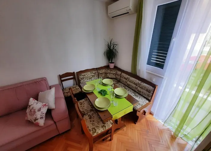 Centar Three Palms Apartment *