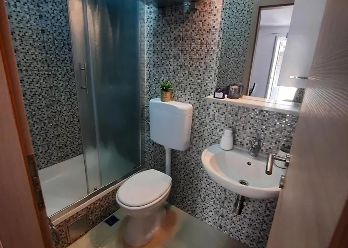 Centar Three Palms * Makarska