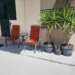 アパート Centar Three Palms マカルスカ