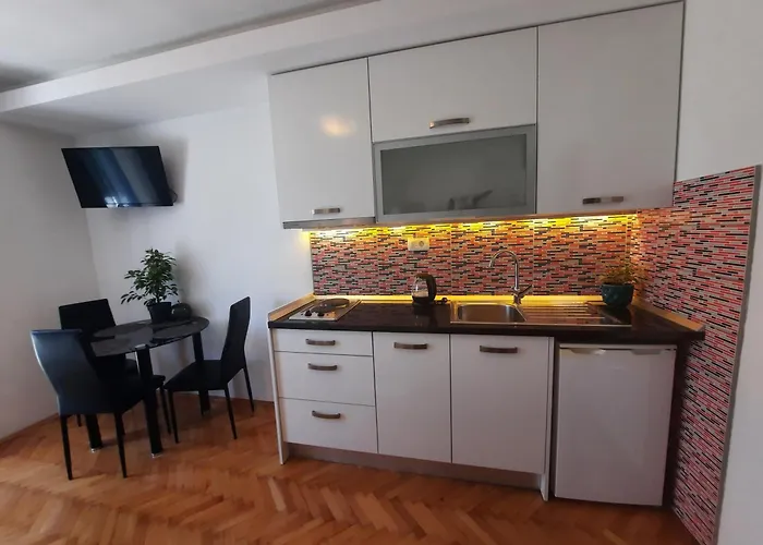 Centar Three Palms *