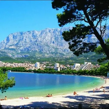 Centar Three Palms * Makarska